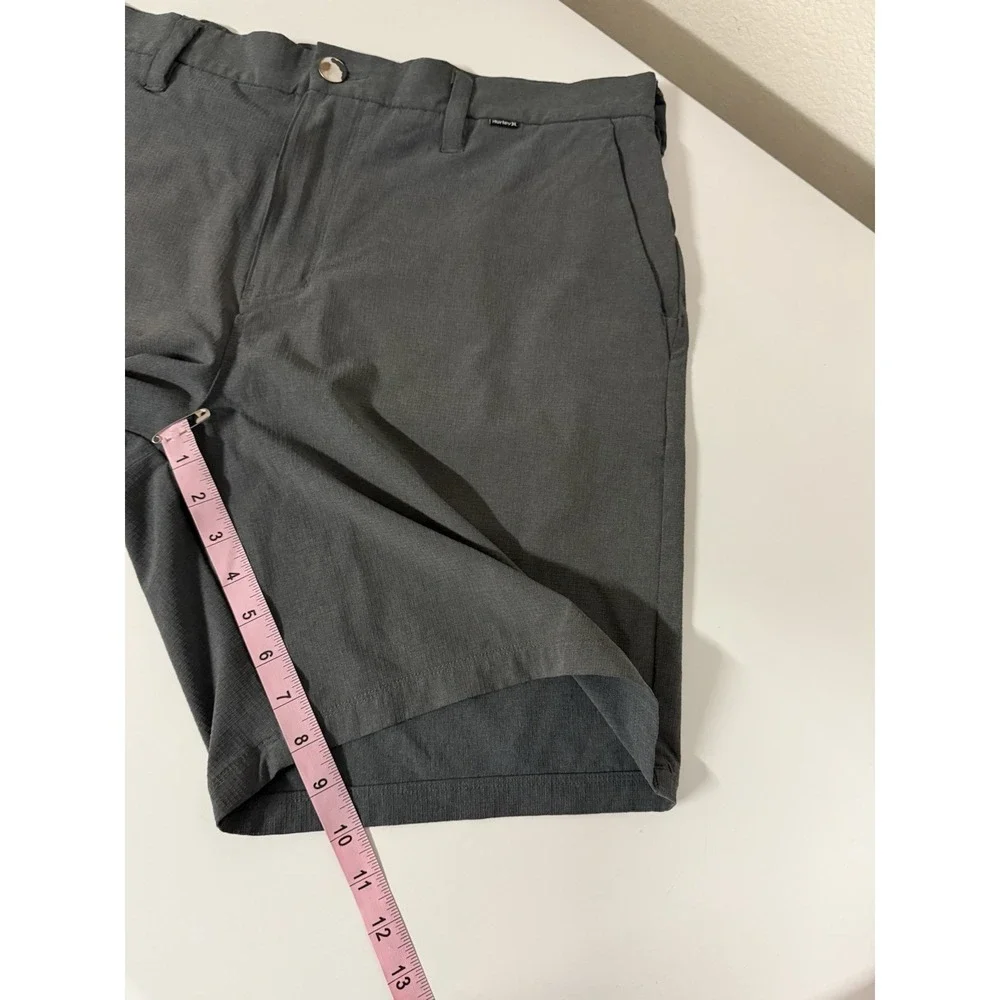Hurley Phantom / Dri-Fit Style Gray Shorts Mens Size 36 Casual Golf Walking